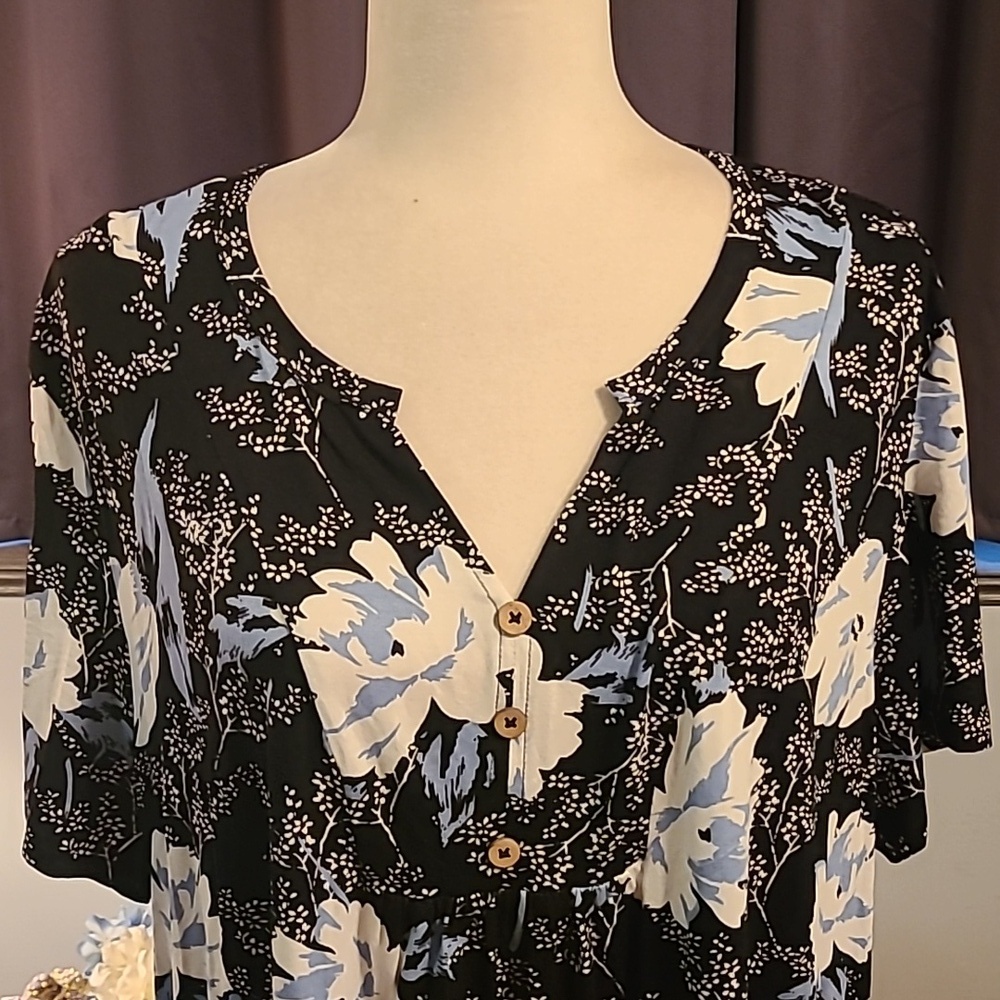 Cathy NWT Floral Shirt - Ladies 2XL - Picture 3 of 9